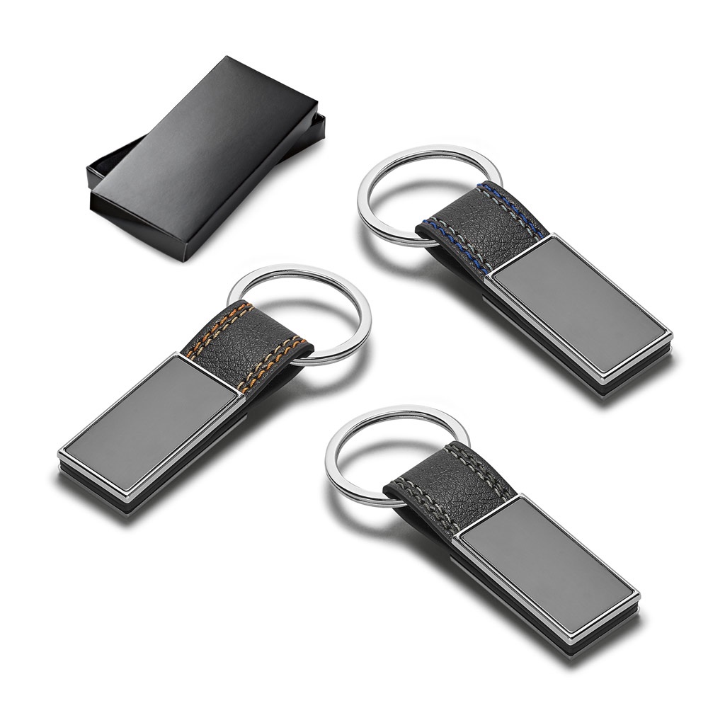 BALE. Llavero de metal y PU