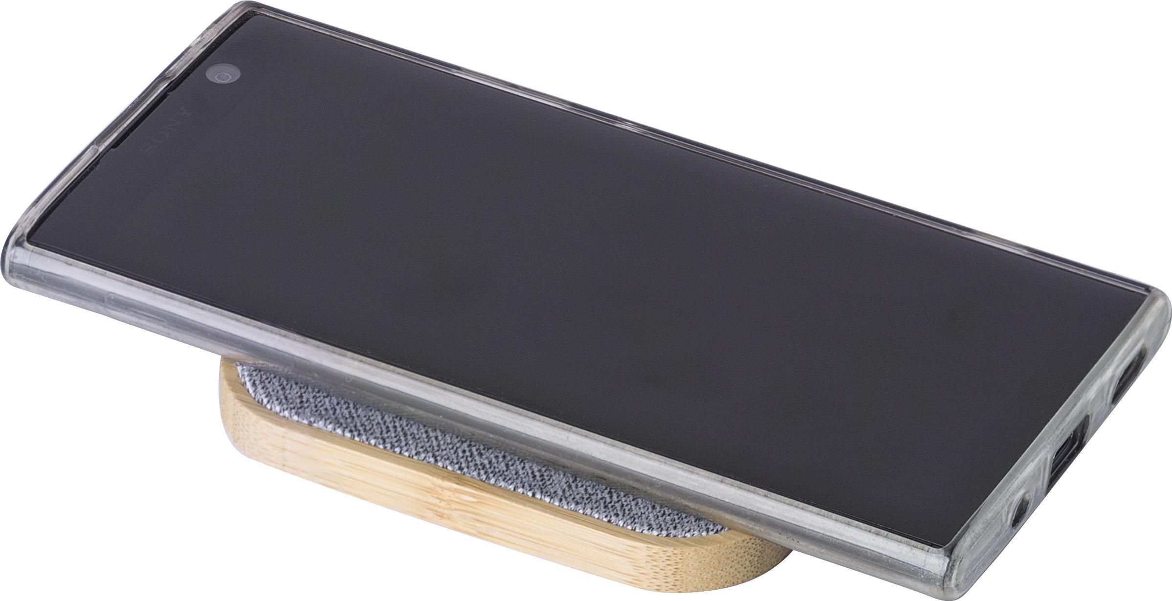 Cargador inalámbrico de bambú Moisés