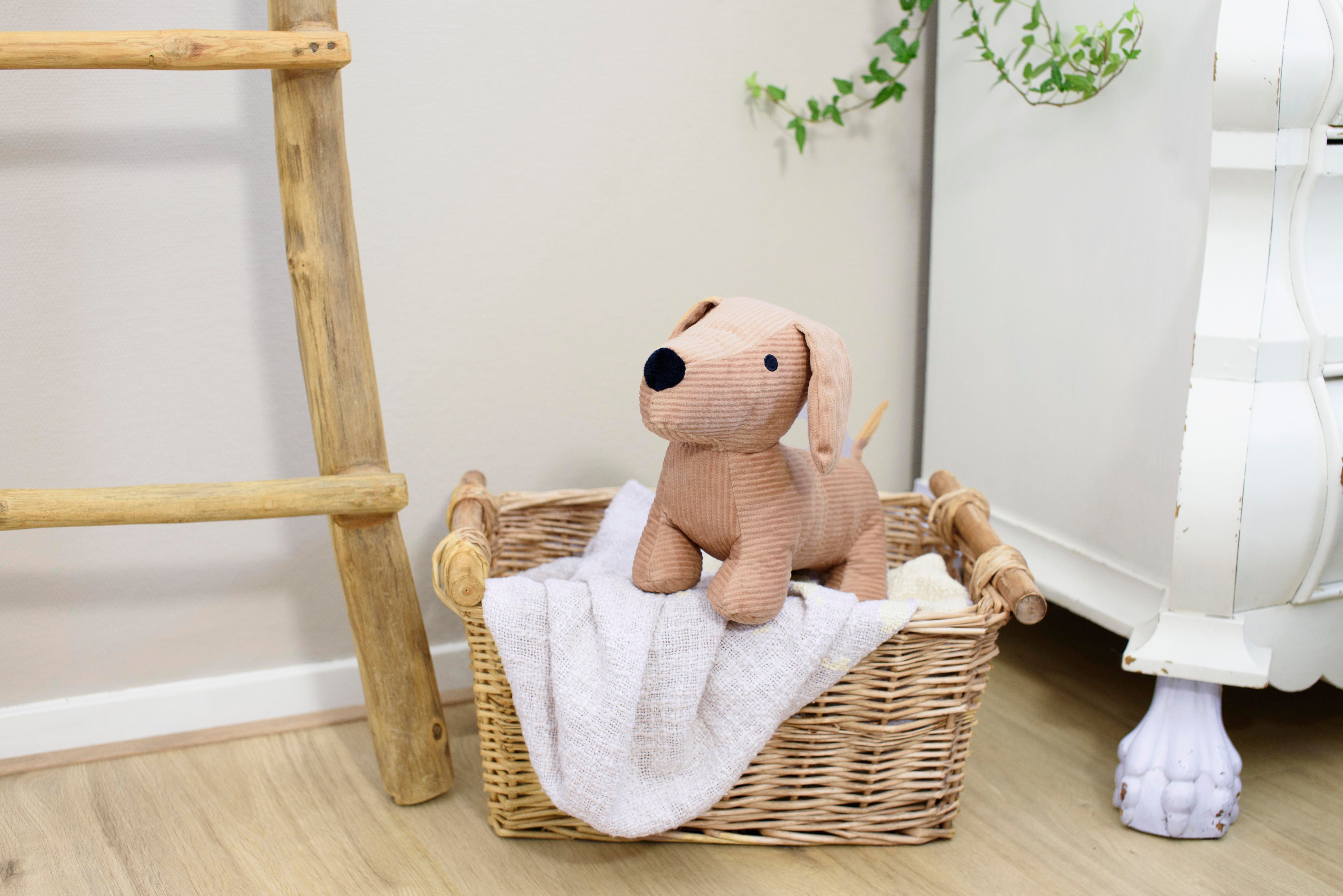 Perro de peluche Liza