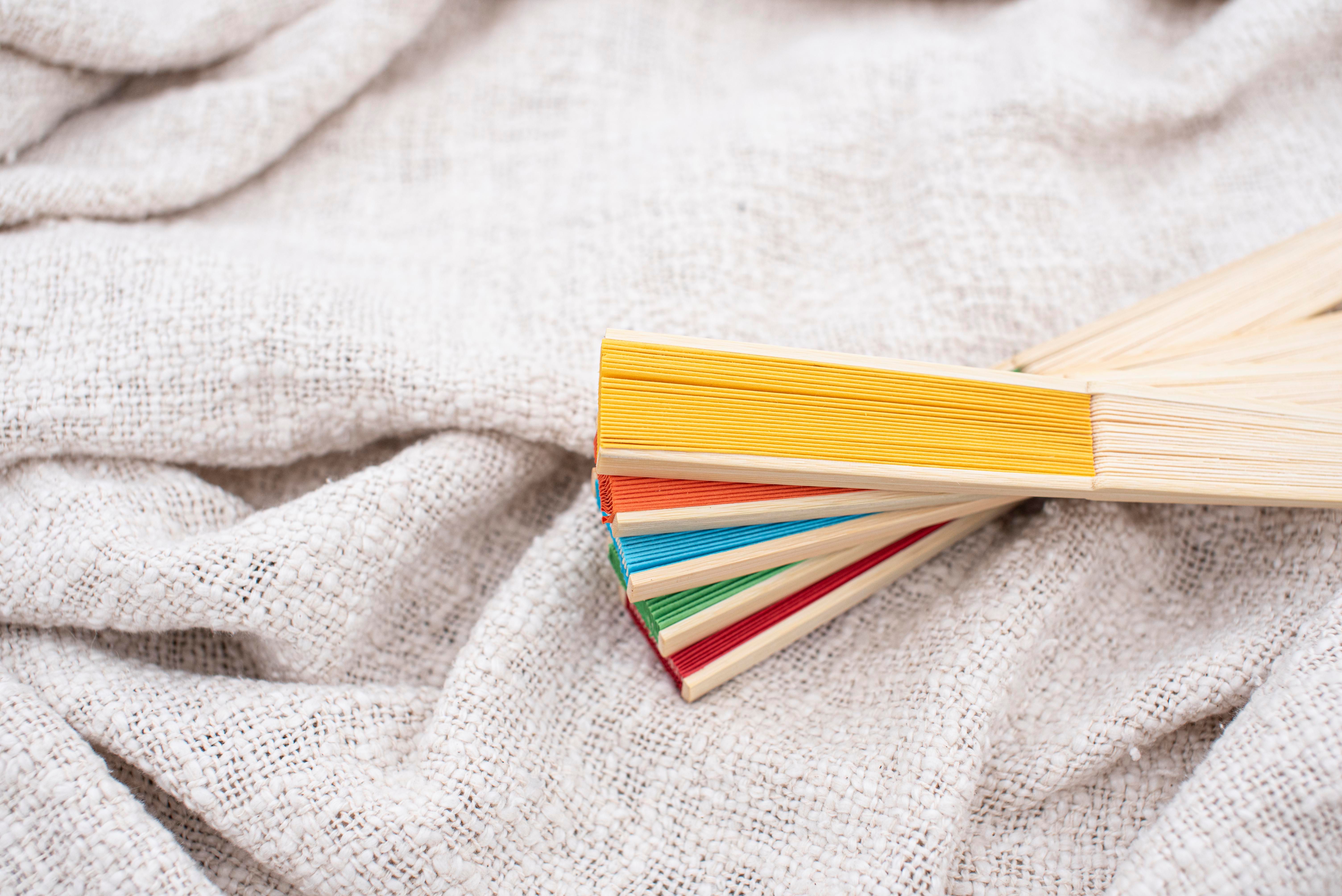 Abanico de bambú Elio