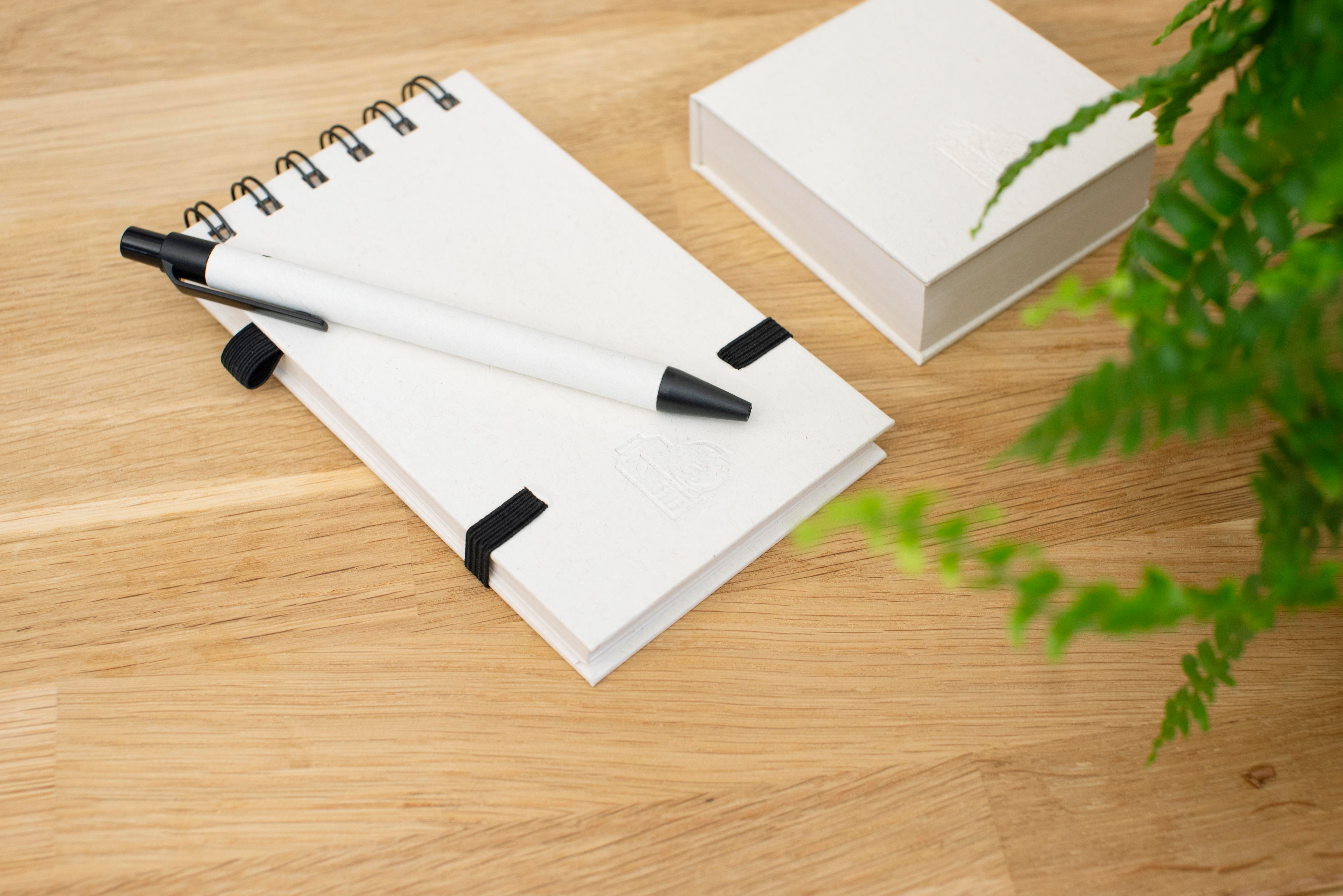 Cuaderno de cartón de leche reciclado Martha