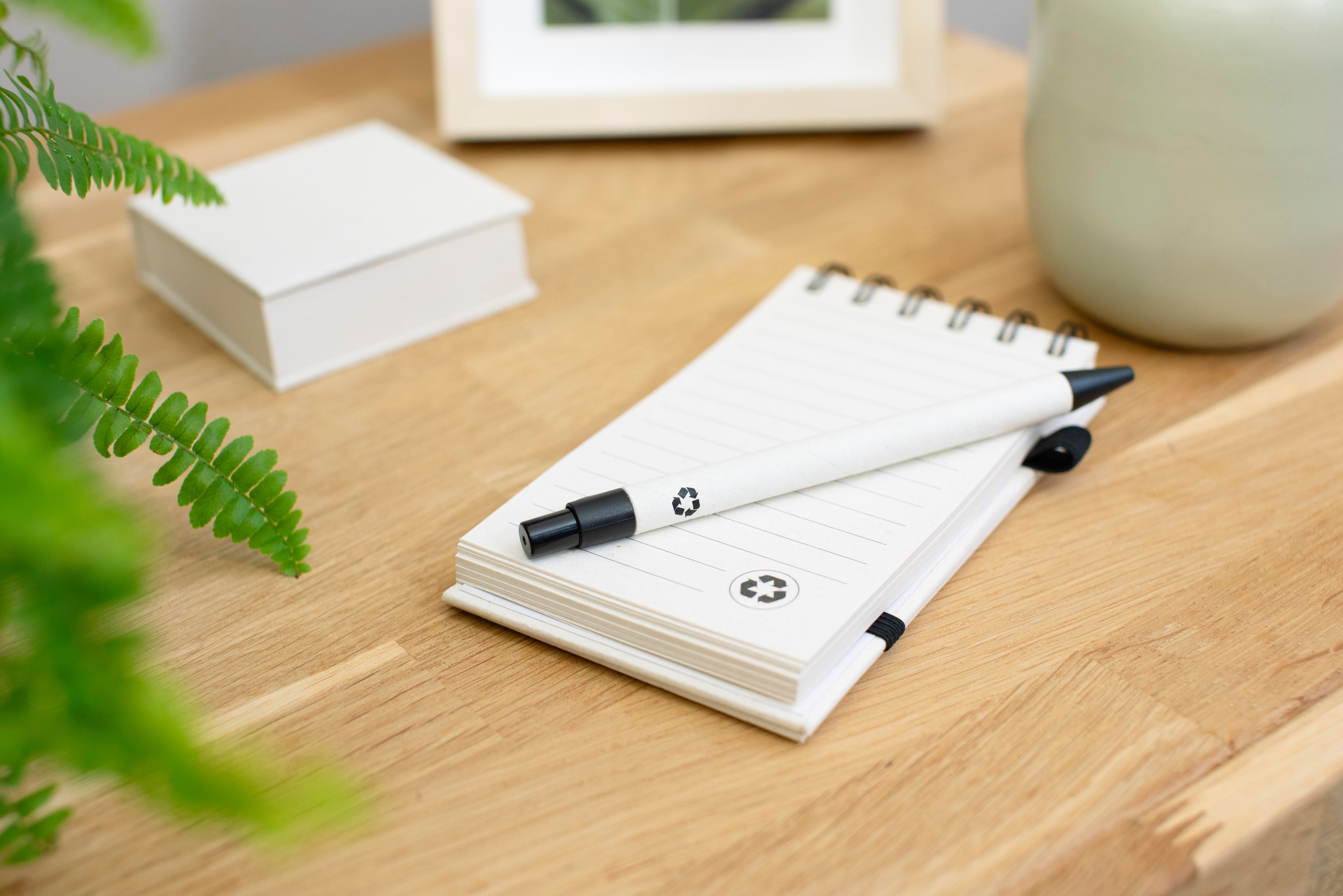 Cuaderno de cartón de leche reciclado Martha