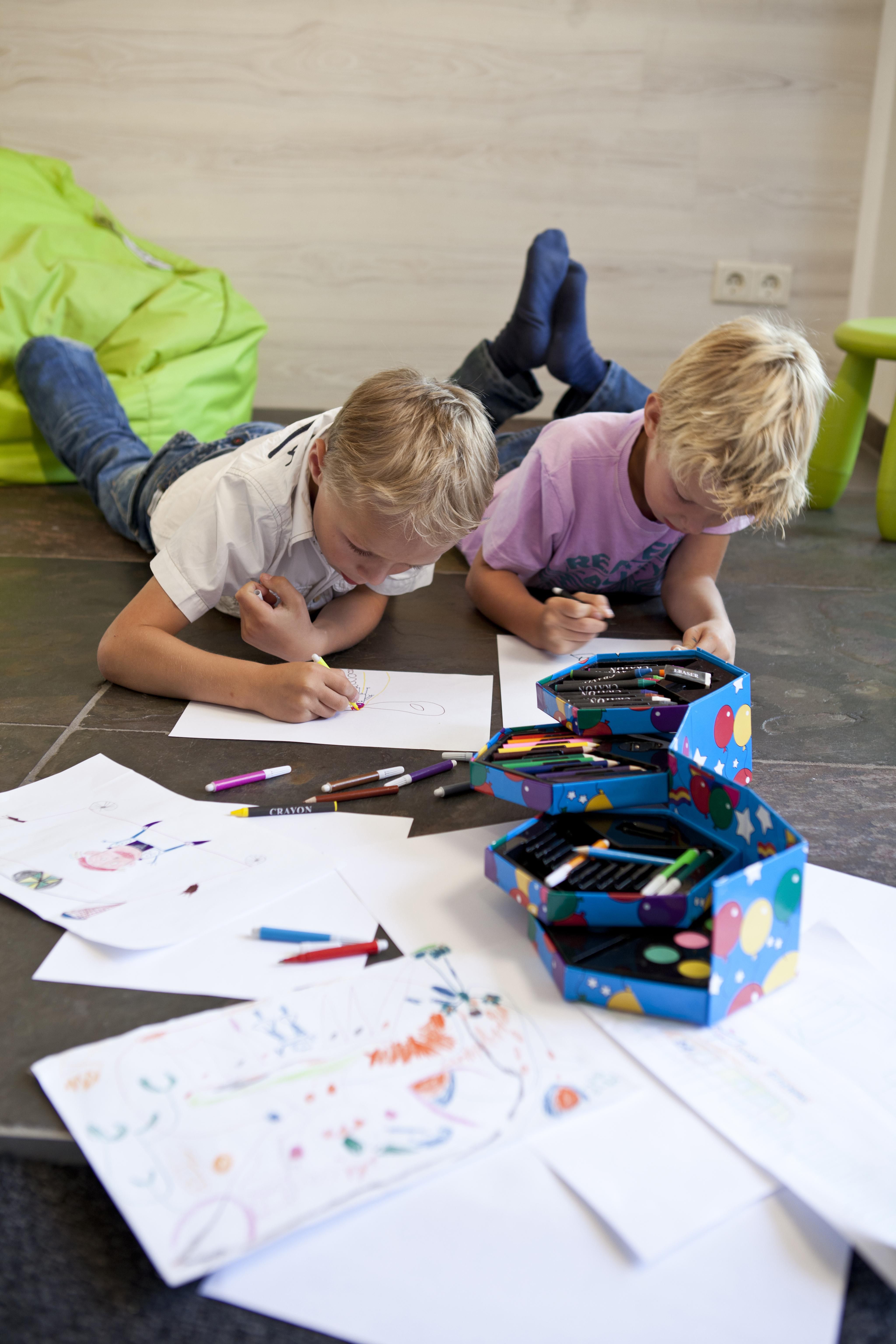 Set de pintura de cartón Kenji