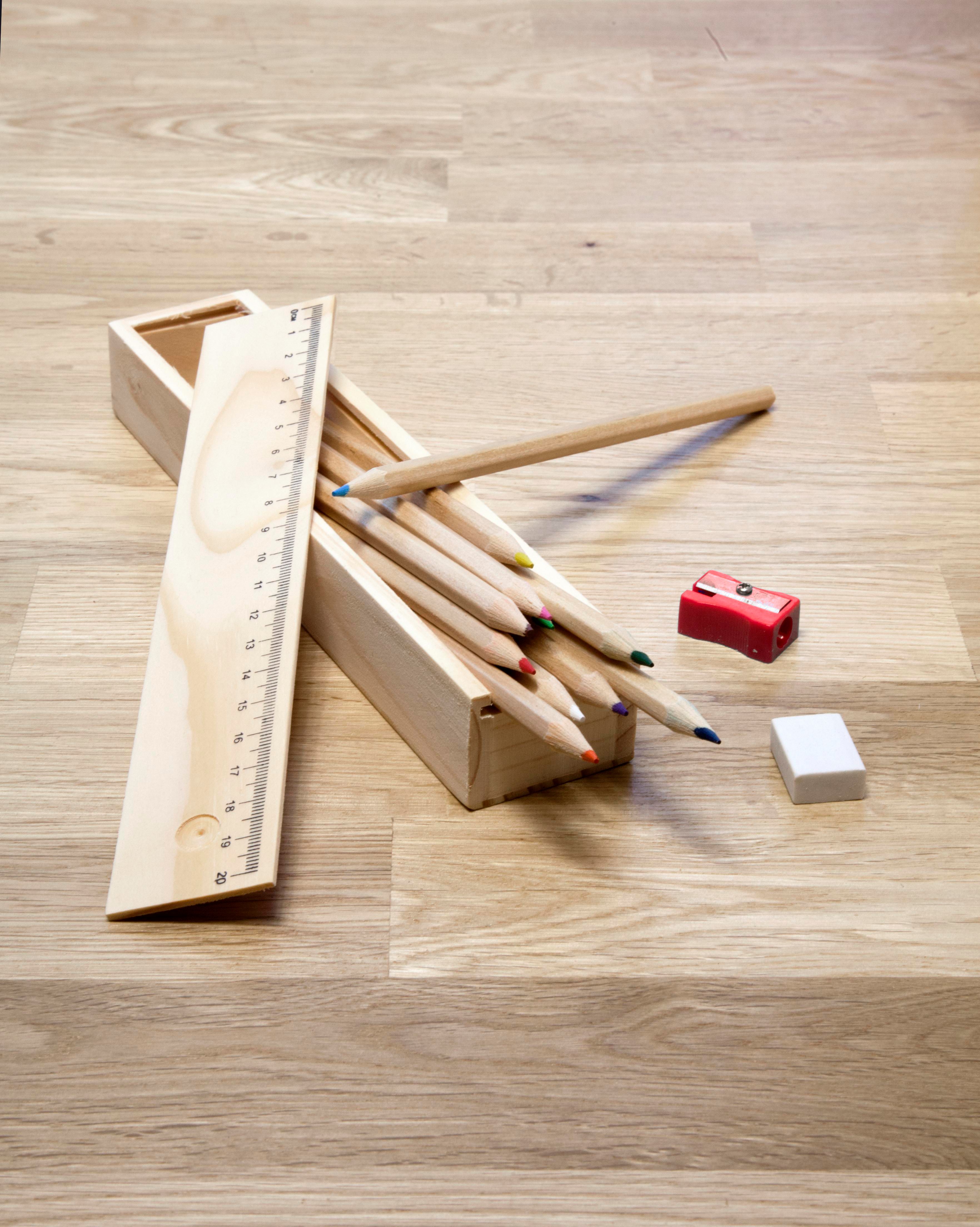 Estuche de madera con set de escritura Carmelita