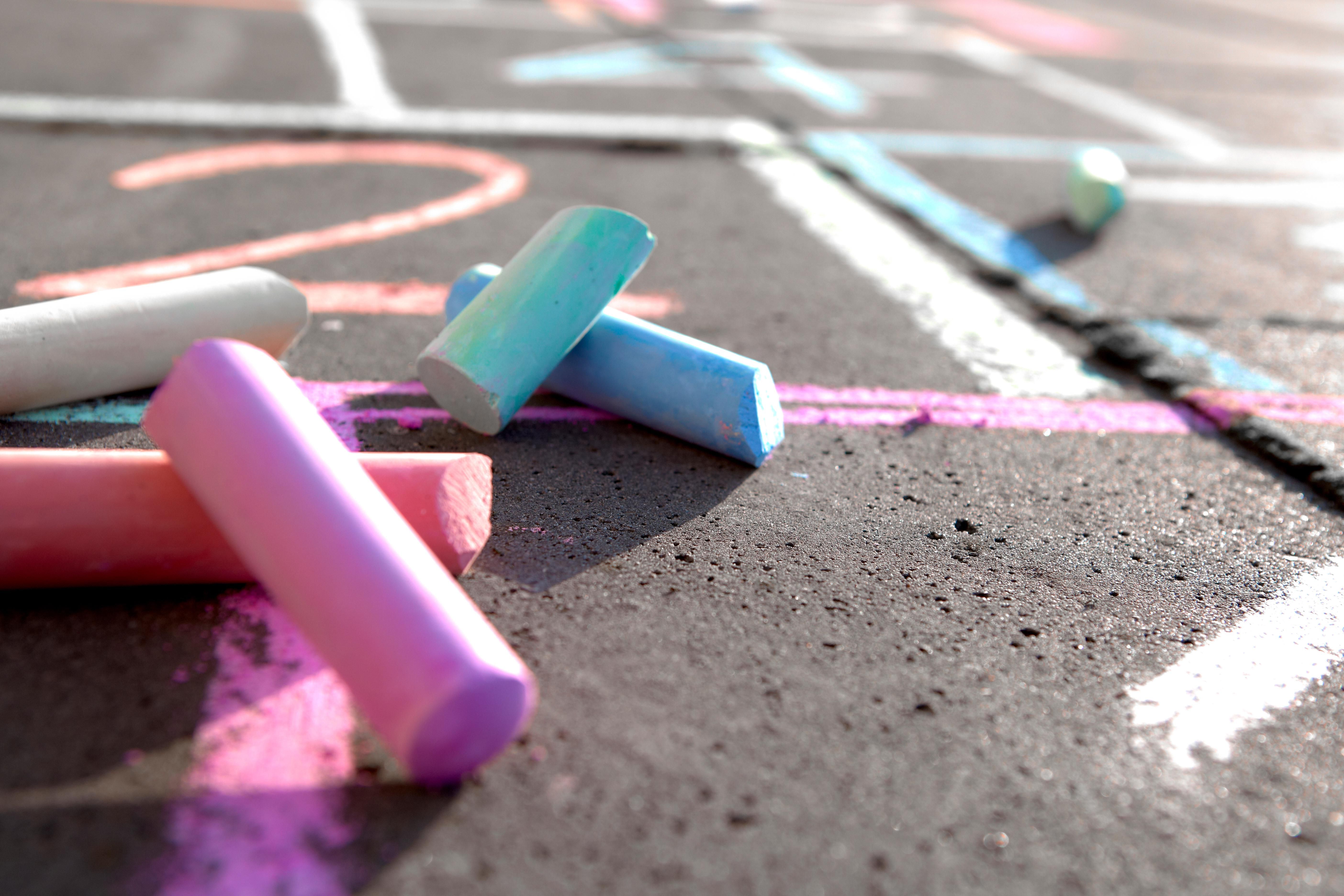 Caja de cartón con 6 tizas Ottilie