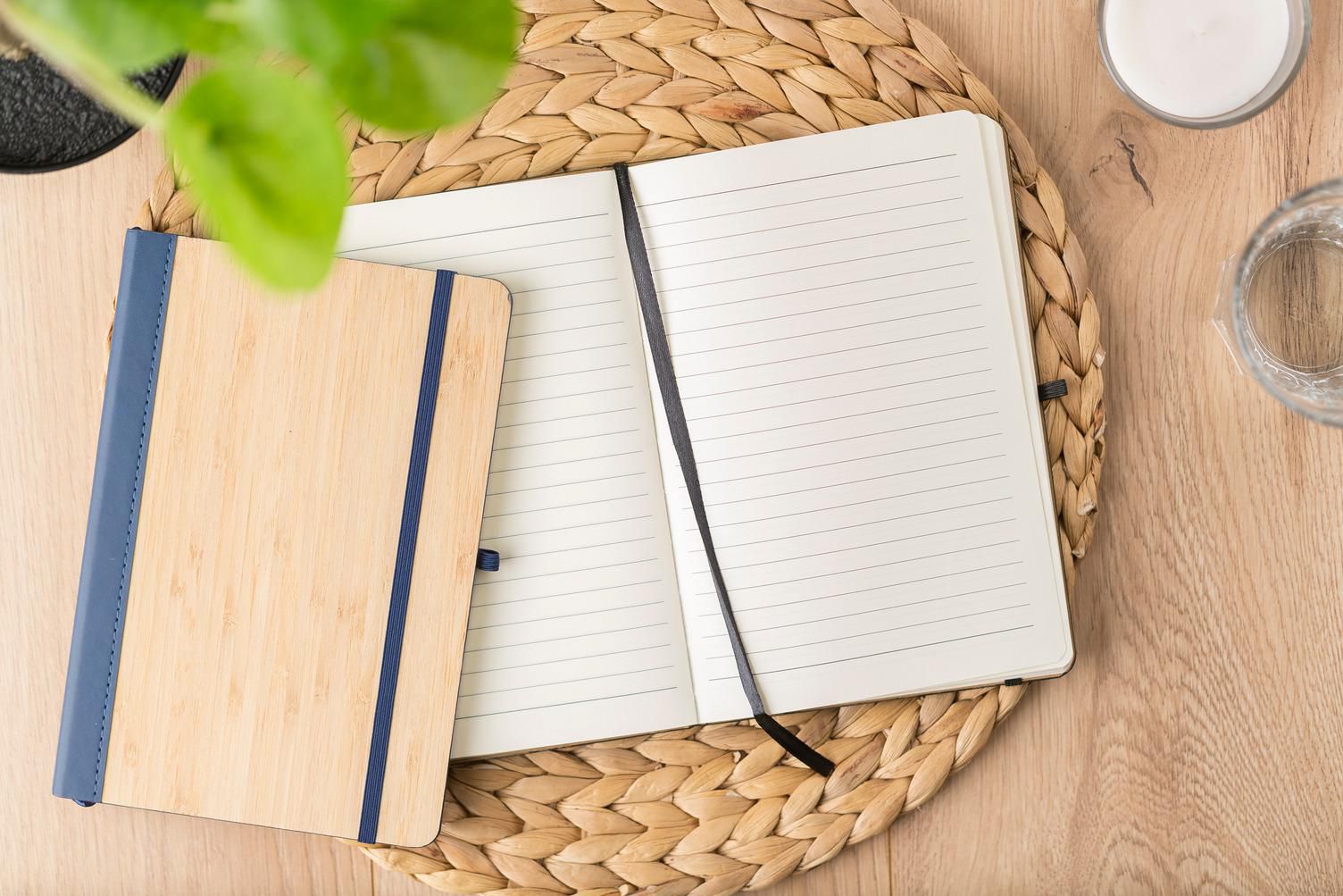 Cuaderno de PU y bambú Dorita