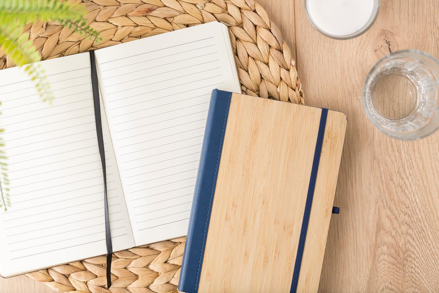 Cuaderno de PU y bambú Dorita