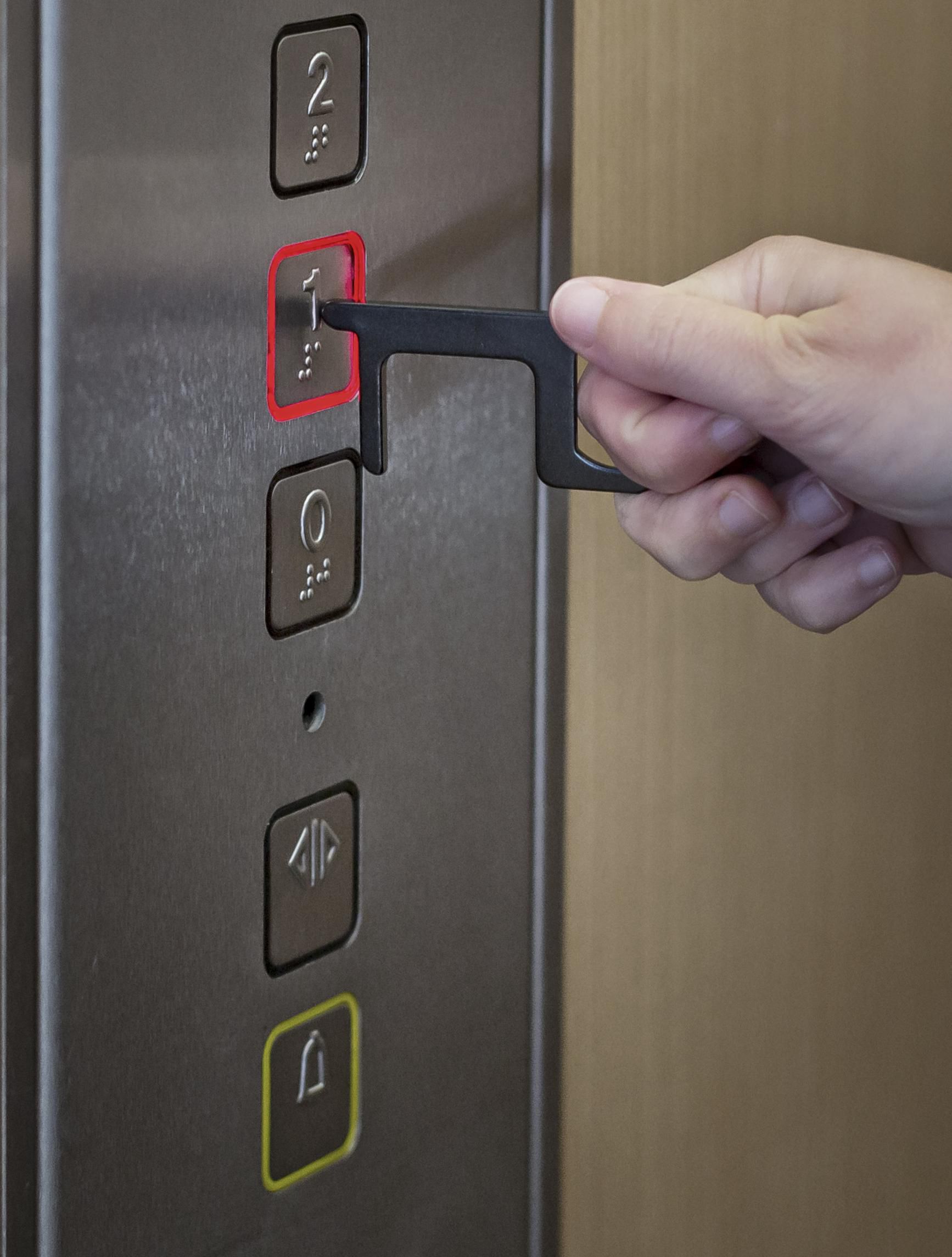 Abrepuertas de aluminio Jada